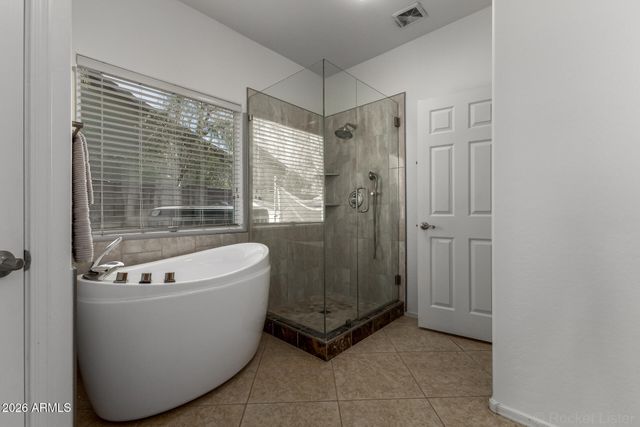 1322 E HARWELL Road, Phoenix, AZ 85042