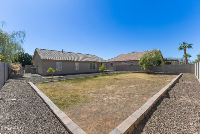 1322 E HARWELL Road, Phoenix, AZ 85042