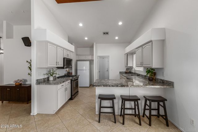 1322 E HARWELL Road, Phoenix, AZ 85042