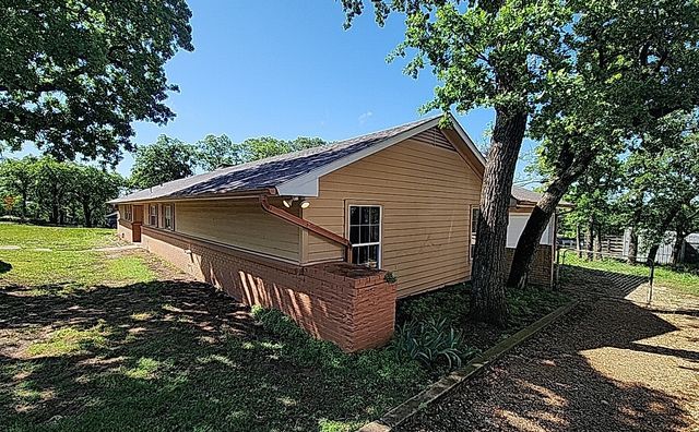 440 Wildwood Lane, Burleson, TX 76028