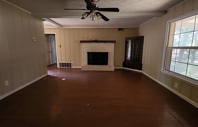 440 Wildwood Lane, Burleson, TX 76028