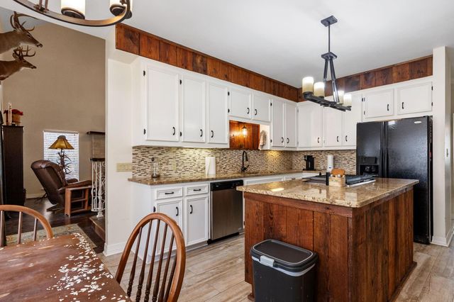 9139 N State Highway 94, Groveton, TX 75845