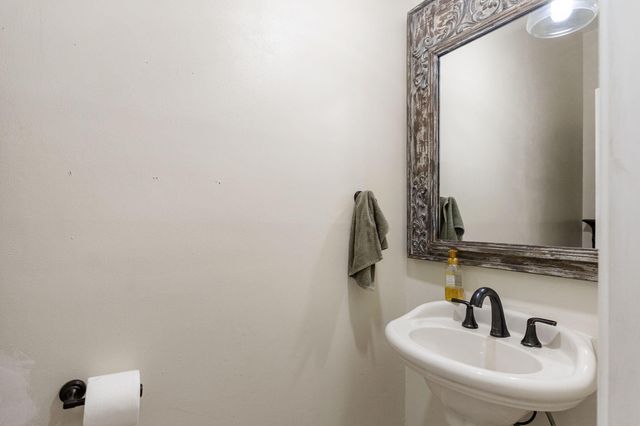 9139 N State Highway 94, Groveton, TX 75845