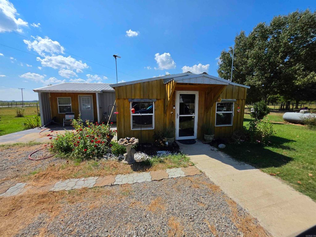 92 Liberty Valley Road, Bald Knob, AR 72010