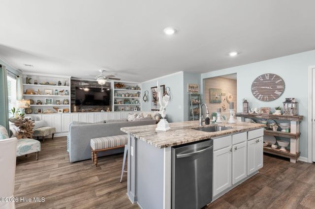 405 Red Fox Street NW, Shallotte, NC 28470