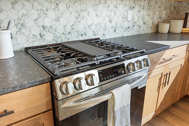 8395 159st Street, Savage, MN 55372