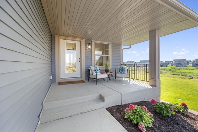 8395 159st Street, Savage, MN 55372