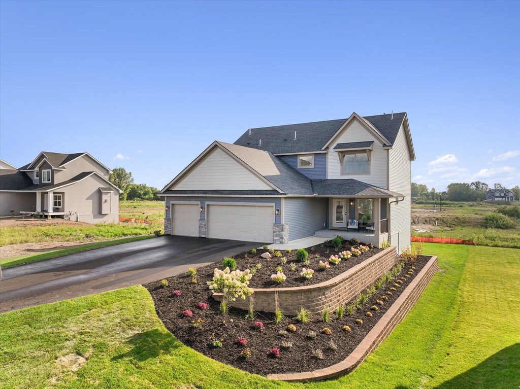 8395 159st Street, Savage, MN 55372