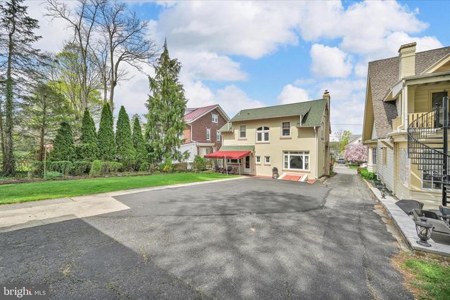 1911 MAHANTONGO ST, Pottsville, PA 17901