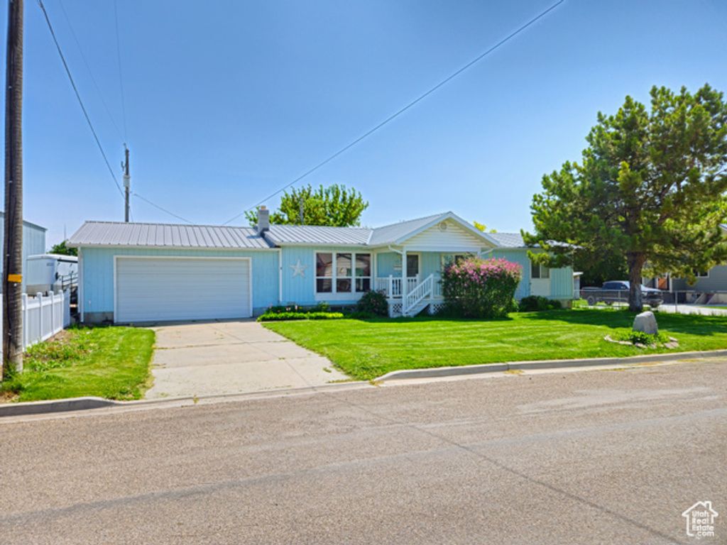 719 ADAMS ST, Montpelier, ID 83254