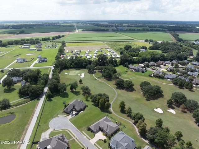 310 Shinnecock Hills Drive, Broussard, LA 70518
