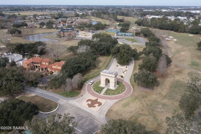 310 Shinnecock Hills Drive, Broussard, LA 70518