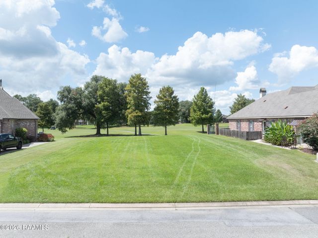 310 Shinnecock Hills Drive, Broussard, LA 70518