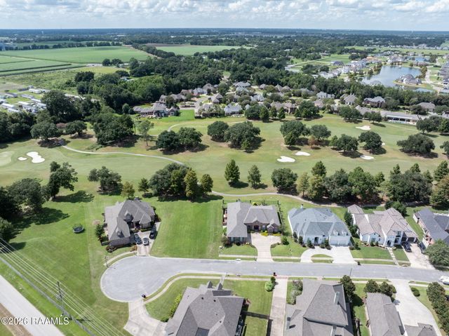 310 Shinnecock Hills Drive, Broussard, LA 70518