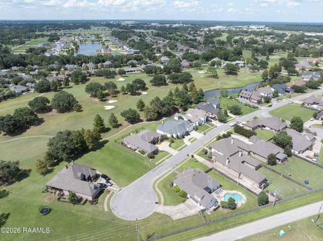 310 Shinnecock Hills Drive, Broussard, LA 70518