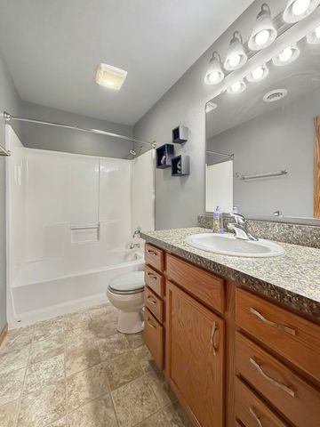 3208 11th St. SE, Minot, ND 58701
