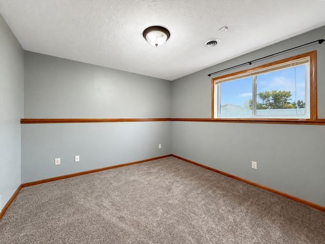 3208 11th St. SE, Minot, ND 58701