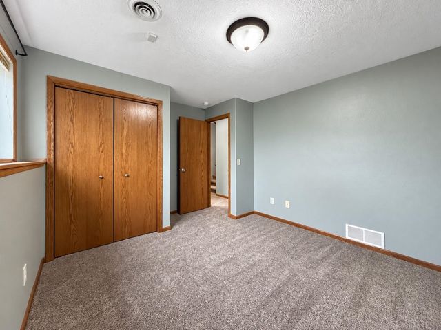 3208 11th St. SE, Minot, ND 58701