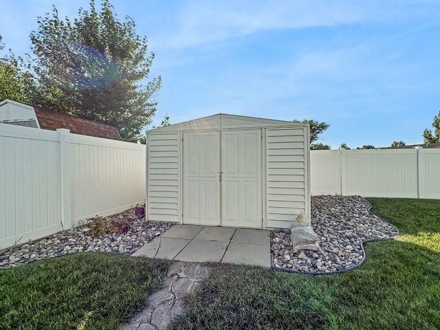 3208 11th St. SE, Minot, ND 58701