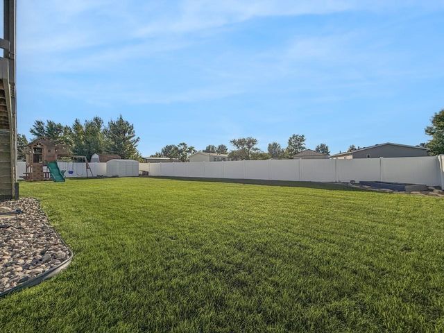 3208 11th St. SE, Minot, ND 58701