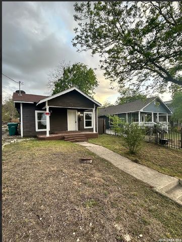 2650 E COMMERCE ST, San Antonio, TX 78203