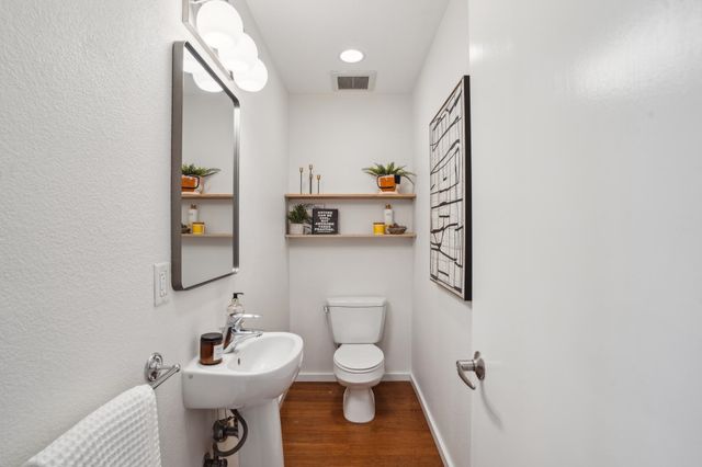 4067 Shafter Ave, Oakland, CA 94609