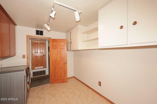 3412 W BUTLER Drive, Phoenix, AZ 85051