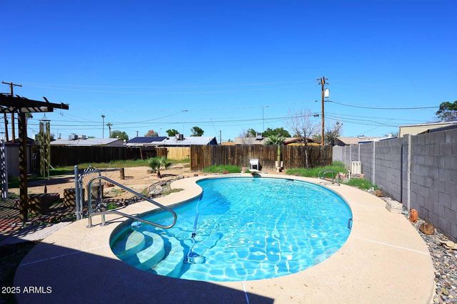 3412 W BUTLER Drive, Phoenix, AZ 85051