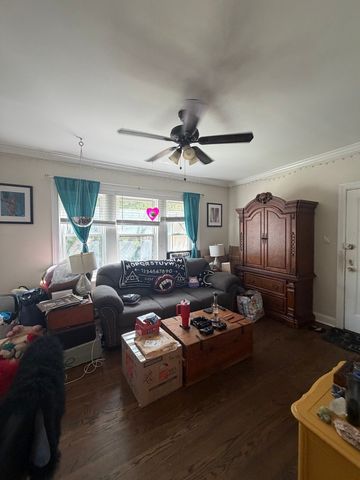 648.5 W Roscoe Street 2N, Chicago, IL 60657