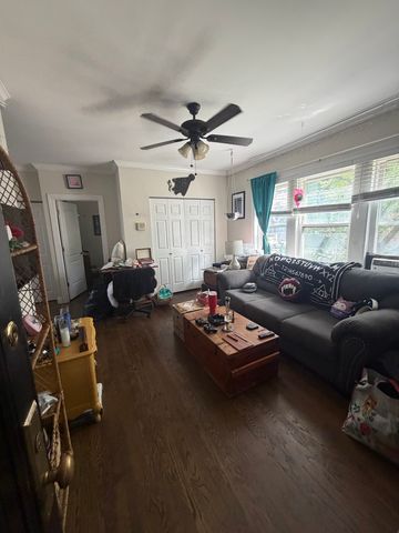 648.5 W Roscoe Street 2N, Chicago, IL 60657