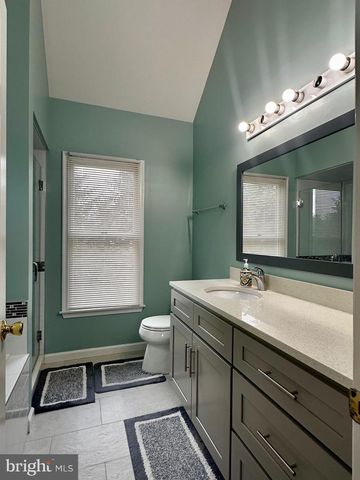 25 KNIGHT DR, Plainsboro, NJ 08536