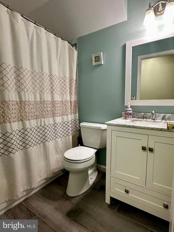25 KNIGHT DR, Plainsboro, NJ 08536