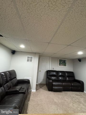 25 KNIGHT DR, Plainsboro, NJ 08536