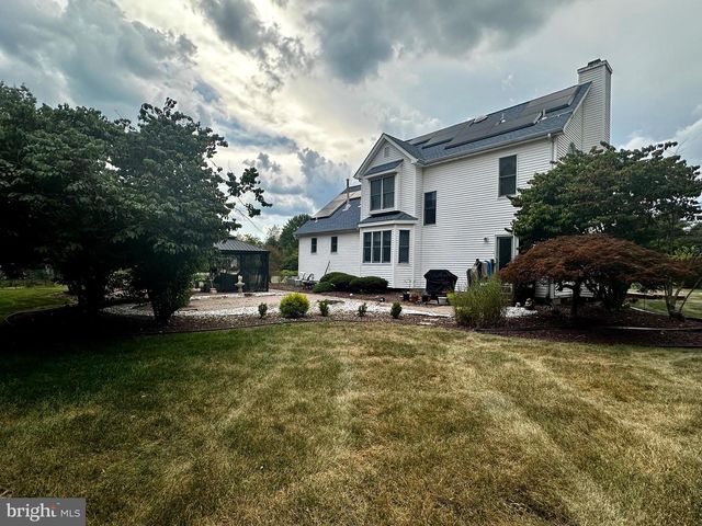 25 KNIGHT DR, Plainsboro, NJ 08536