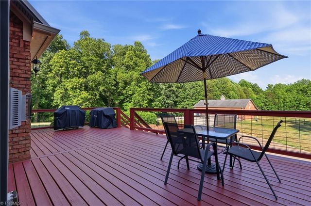 4250 Dodgetown Road, Walnut Cove, NC 27052