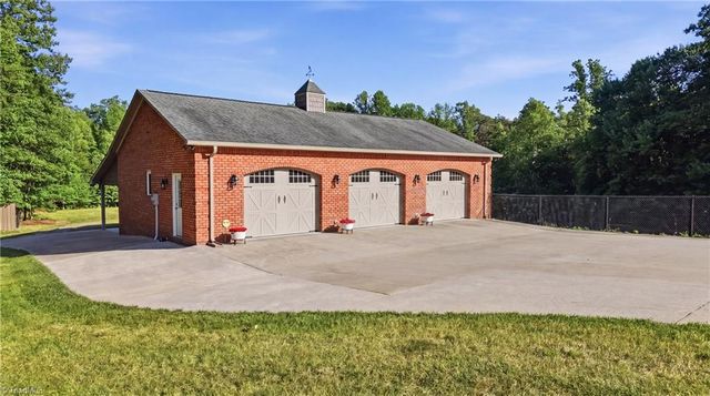 4250 Dodgetown Road, Walnut Cove, NC 27052