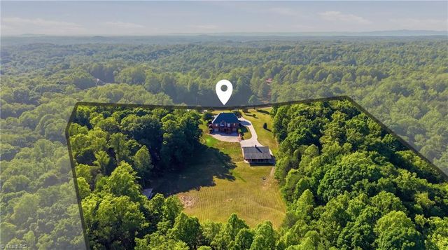 4250 Dodgetown Road, Walnut Cove, NC 27052