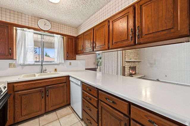 1390 W MARINWOOD AVE, Taylorsville, UT 84123
