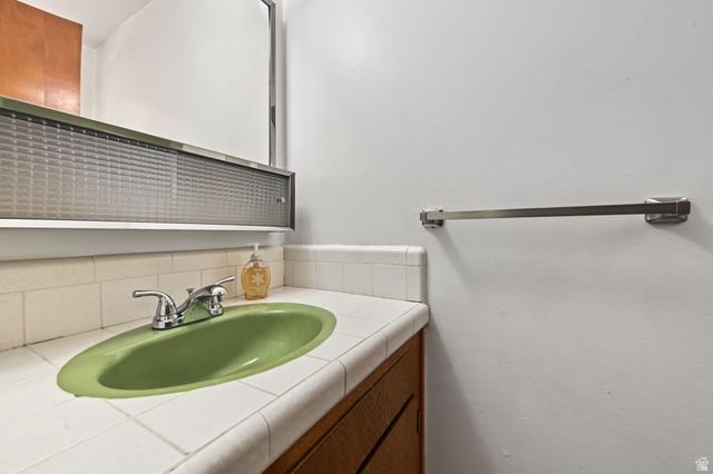 1390 W MARINWOOD AVE, Taylorsville, UT 84123