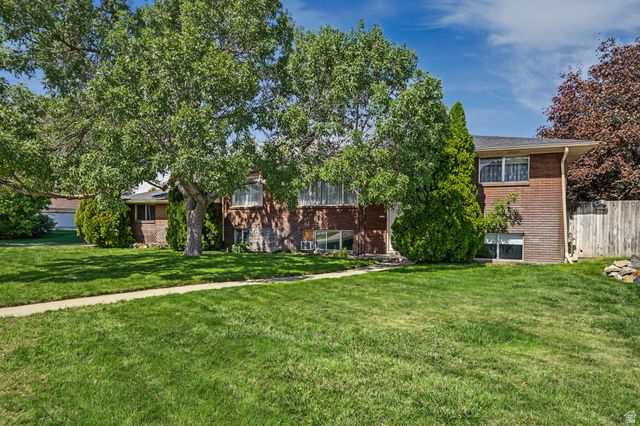 1390 W MARINWOOD AVE, Taylorsville, UT 84123
