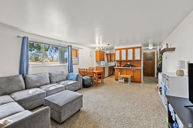 1390 W MARINWOOD AVE, Taylorsville, UT 84123