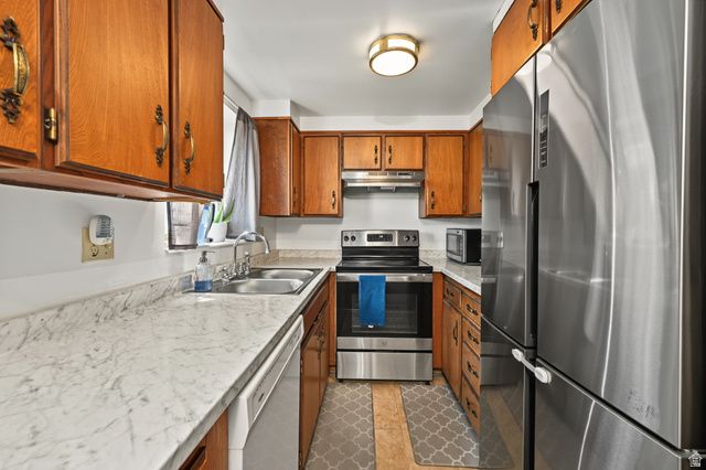 1390 W MARINWOOD AVE, Taylorsville, UT 84123