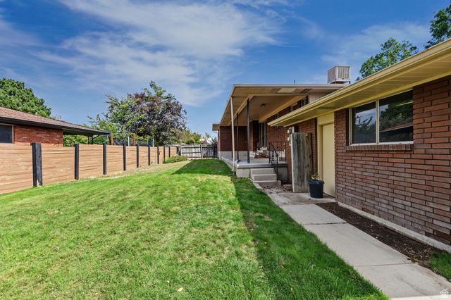 1390 W MARINWOOD AVE, Taylorsville, UT 84123