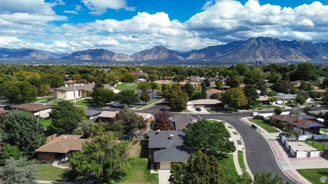 1390 W MARINWOOD AVE, Taylorsville, UT 84123