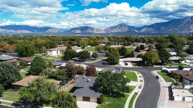 1390 W MARINWOOD AVE, Taylorsville, UT 84123