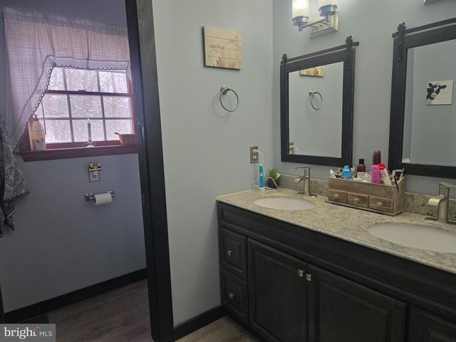 3 WHITE OAK DR, Fleetwood, PA 19522