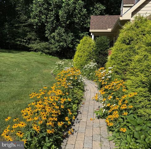 3 WHITE OAK DR, Fleetwood, PA 19522