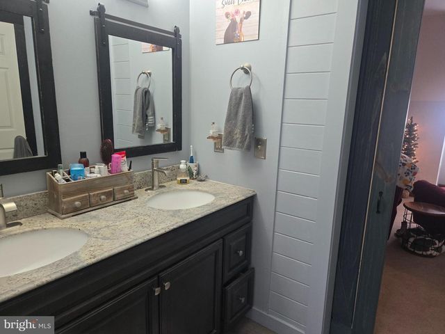 3 WHITE OAK DR, Fleetwood, PA 19522