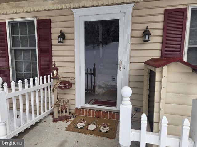 3 WHITE OAK DR, Fleetwood, PA 19522