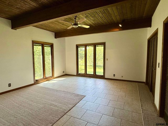 2950 Forestview Circle, Lincoln, NE 68522